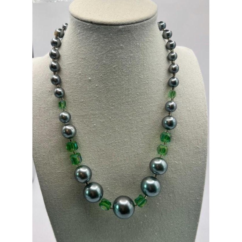 Vintage 1950s Japan Necklace Gray Faux Pearl Green Crystal Beads Mid-Century MCM - Picture 2 of 10
